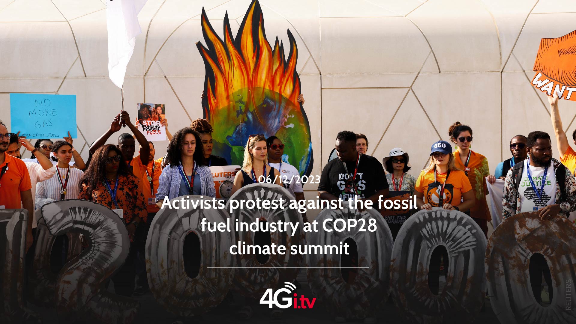 Lee más sobre el artículo Activists protest against the fossil fuel industry at COP28 climate summit