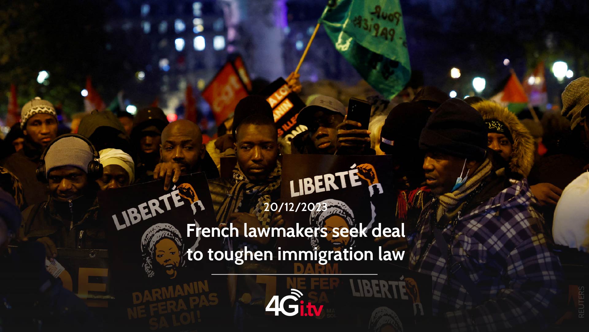 Read more about the article French lawmakers seek deal to toughen immigration law 