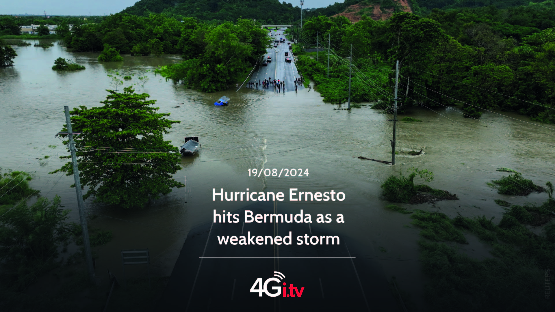 Lesen Sie mehr über den Artikel Hurricane Ernesto hits Bermuda as a weakened storm