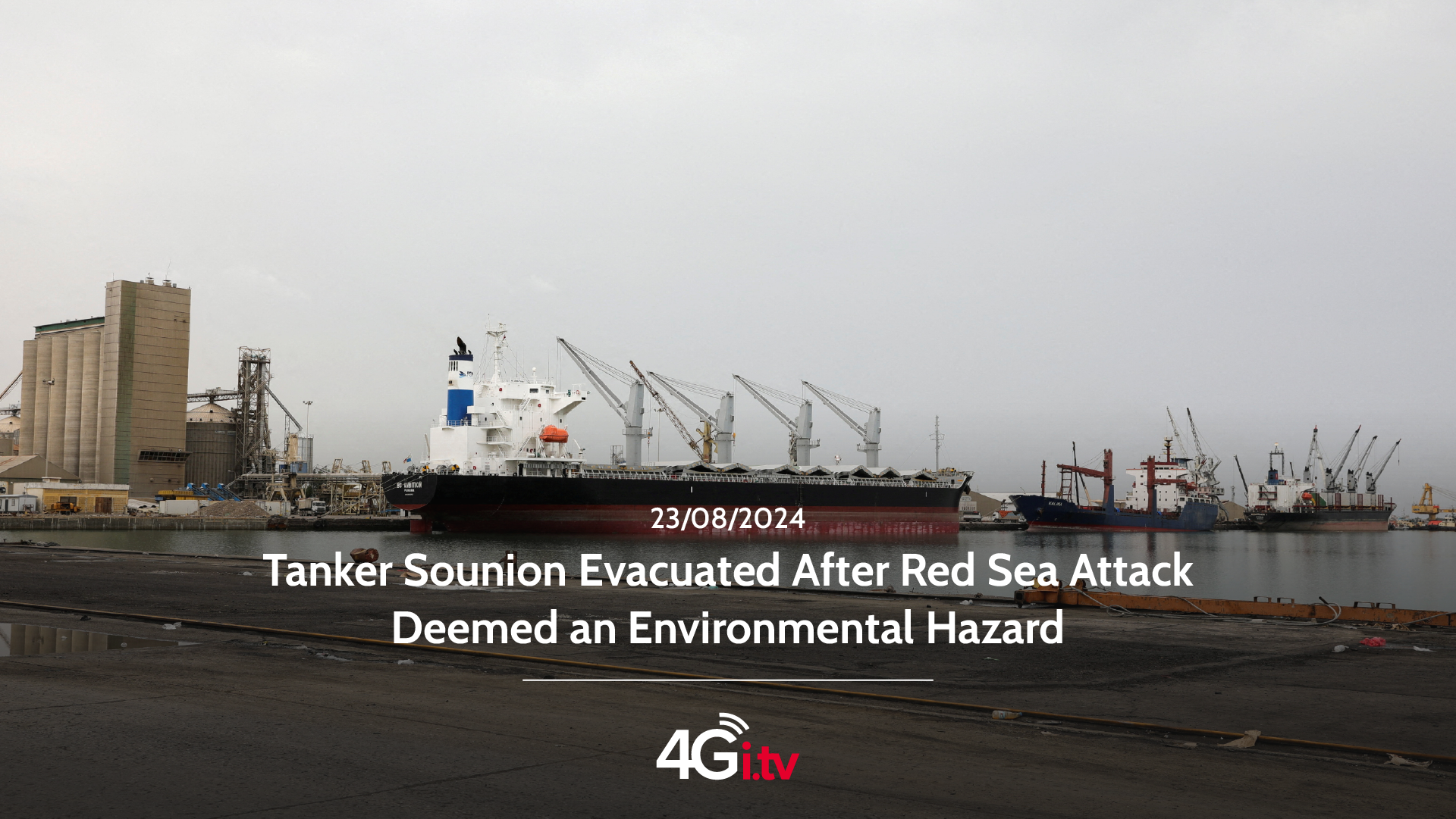 Read more about the article Tanker Sounion Evacuated After Red Sea Attack Deemed an Environmental Hazard